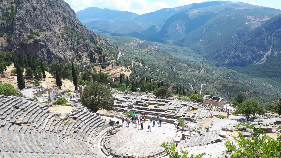 ORAKELET: Teateret i Delphi i Hellas. Det var i denne byen Orakelet i Delphi holdt til. Ruinbyen har et fantastisk museum som ligger til høyre for teateret.