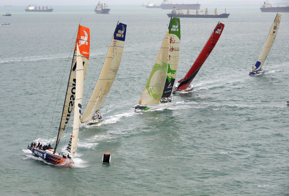 For EDITORIAL USE only, please credit: Rick Tomlinson/Volvo Ocean RaceThe fleet of Volvo Open 70's battle around the short course during the Singapore In-Port Racing. The second in the series of seven in-port race events, the results of which count ...