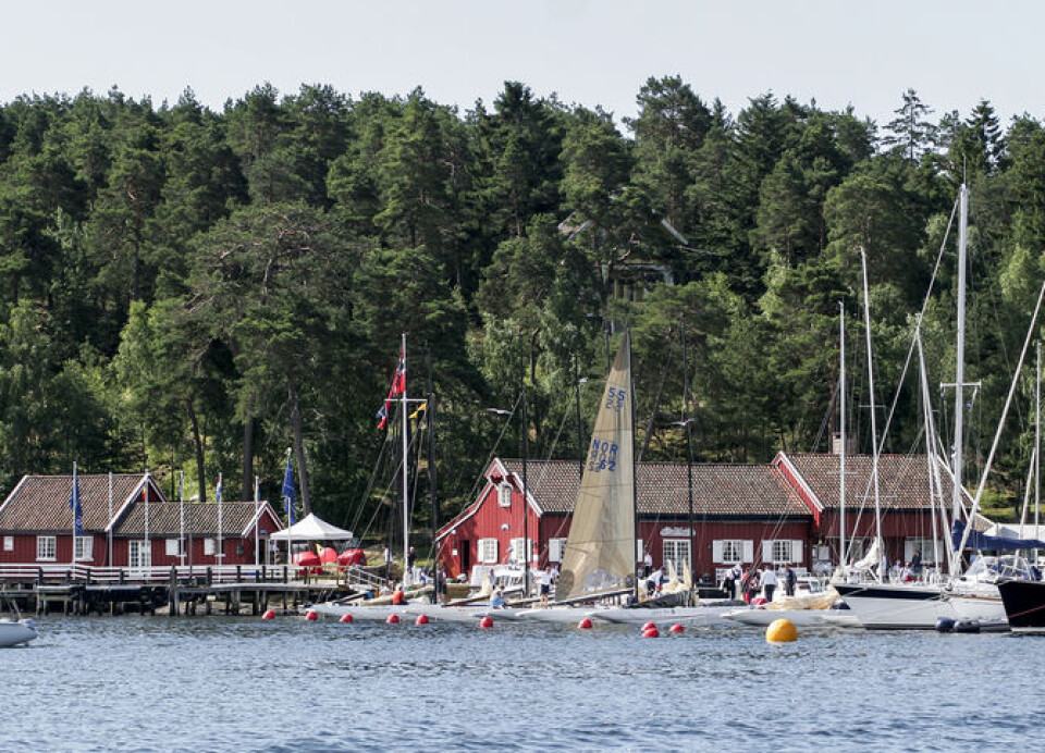 HANKØ YACHT CLUB: Hankø Yacht Club ble stiftet på 1950-tallet for blant annet å fremme internasjonal seilsport i Norge. HYC er nå senter under Hankø Race Week.