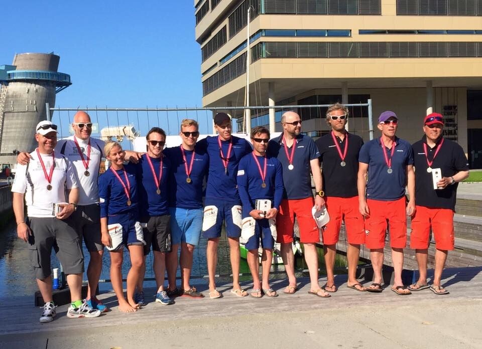Fire lag i kamp om tre medaljer