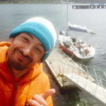 ENKELT: Filmskaper Nicolas Fabbri skaper fantastiske bilder fra Norge. Familien seiler en Figaro på 31 fot. ENKELT: Filmskaper Nicolas Fabbri skaper fantastiske bilder fra Norge. Familien seiler en Figaro på 31 fot.