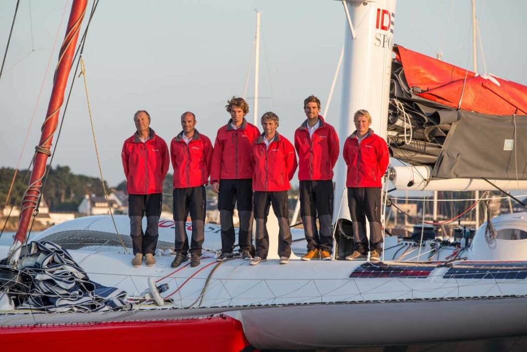 IDEC Sport Maxi Trimaran crew members, skipper Francis Joyon, prior to their circumnavigation record attempt, in La Trinite sur Mer, France, on october 13, 2015 - Photo Jean Marie Liot / DPPI / IDEC