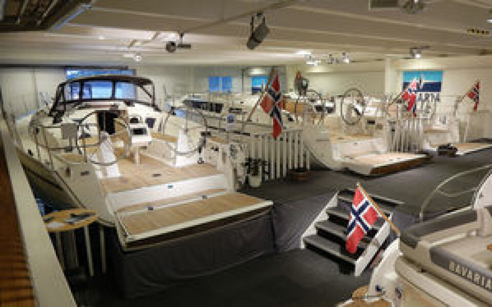 UTSTILLING: Bavaria Cruiser 41, 37 og 34 er på plass inne i hallen i Leangbukta hvor det blir utstilling siste helgen i oktober.