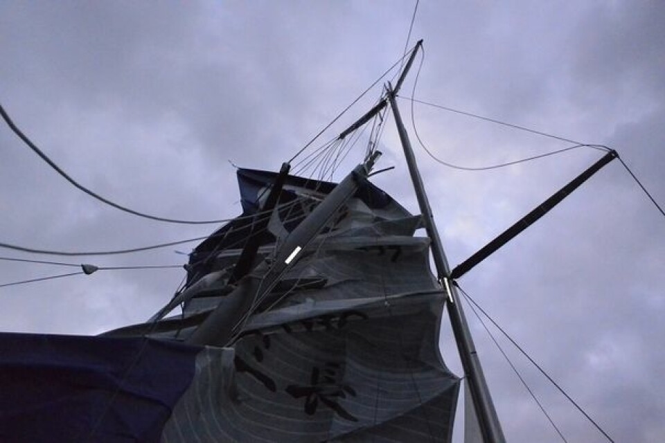 UTE: Kojiro Shiraishi brakk masten og har brutt.