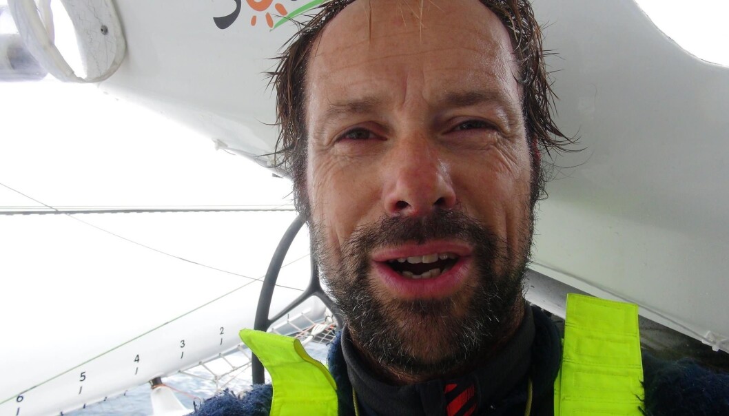 SOLO: Thomas Coville har gjenntatte ganger forsøkt å sette ny rekord rundt jorda. Nå ser det ut som det går hans vei. SOLO: Thomas Coville har gjenntatte ganger forsøkt å sette ny rekord rundt jorda. Nå ser det ut som det går hans vei.