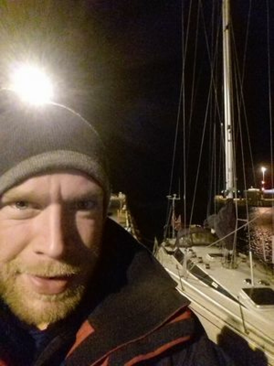 FREMME: Erik Aanderaa kom til Shetland etter 32 timer i kuling og brytende bølger i Nordsjøen.