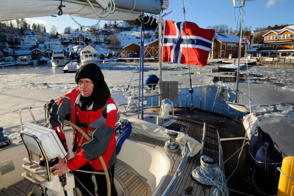 KLAR: Finn A. Bostad ut fra hjemmehavnen i Vollen med både sol og is. KLAR: Finn A. Bostad ut fra hjemmehavnen i Vollen med både sol og is.