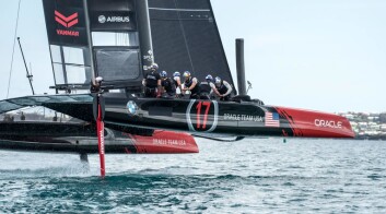 FORSVARER: Oracle har brukt store summer på utvikling for å beholde pokalen i USA. FORSVARER: Oracle har brukt store summer på utvikling for å beholde pokalen i USA.