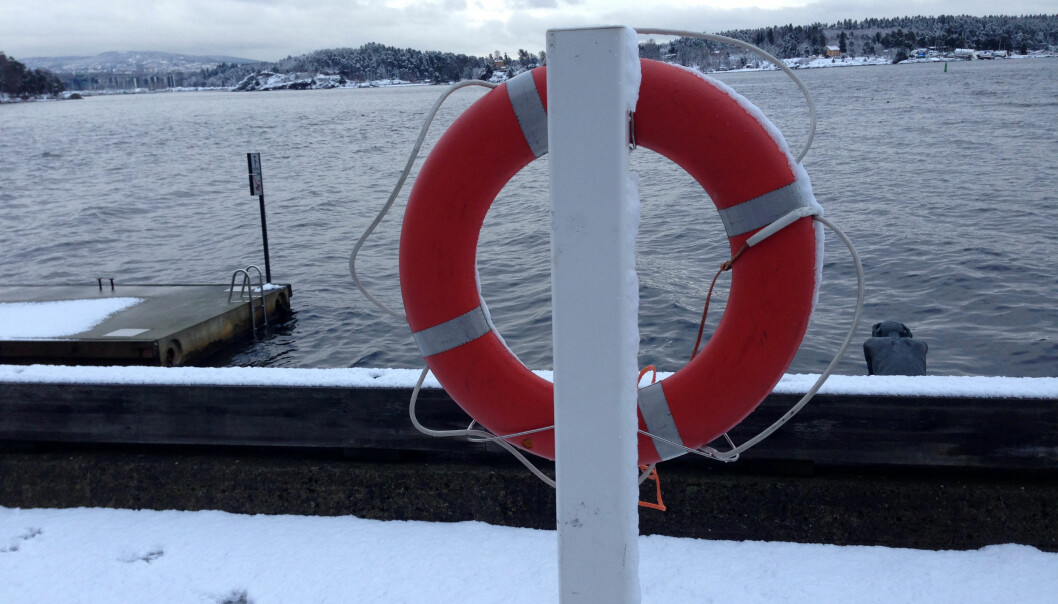 DOBLING: Mange har druknet fra båt i vinter, og Redningsselskapet advarer mot glatte brygger og farlig is.
