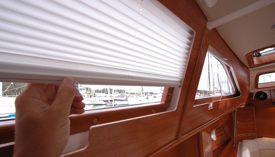 Visionbåtene har flotte persienner, men finérdekselet foran er for spinkelt.