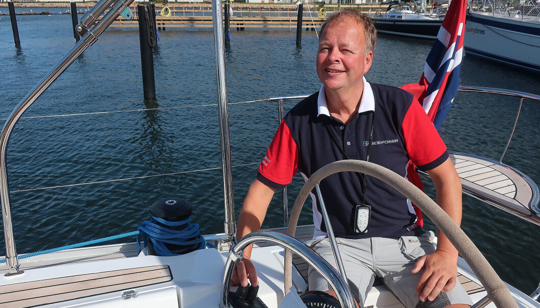 EL: Petter Antonsen bytter fra å selge elmotorer som tar båten sideveis til elmotorer som dytter båter fremover. EL: Petter Antonsen bytter fra å selge elmotorer som tar båten sideveis til elmotorer som dytter båter fremover.