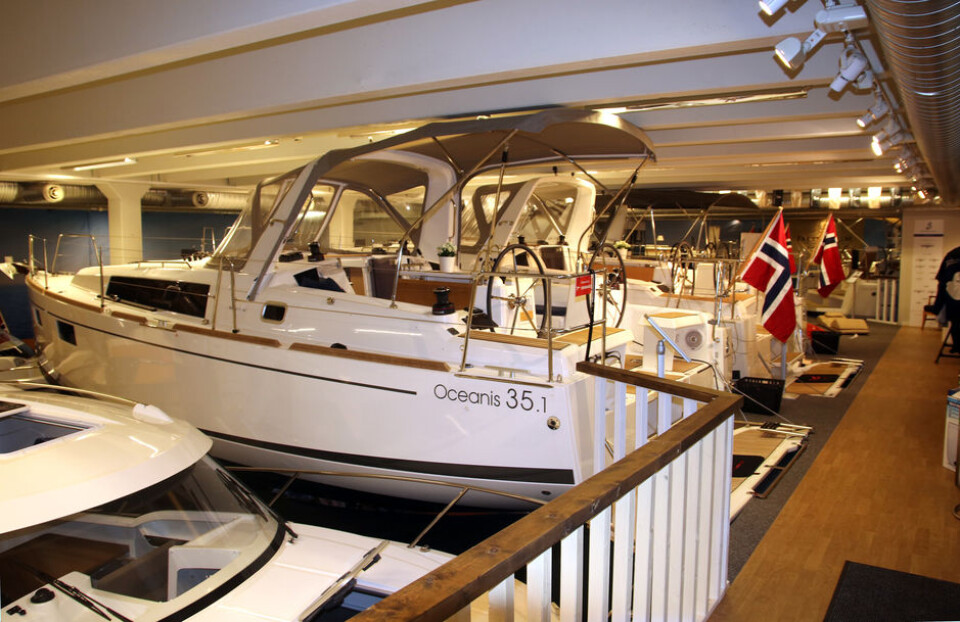 GIRAMAR: Her finner du 5 seilbåter fra 14 til 42 fot fra Beneteau, i tillegg til motorbåter fra Linssen, Rhéa, Sea Ray, Hydrolift og Explorer. Utstillingslokalet går over to etasjer og er på ca 1600 kvm.