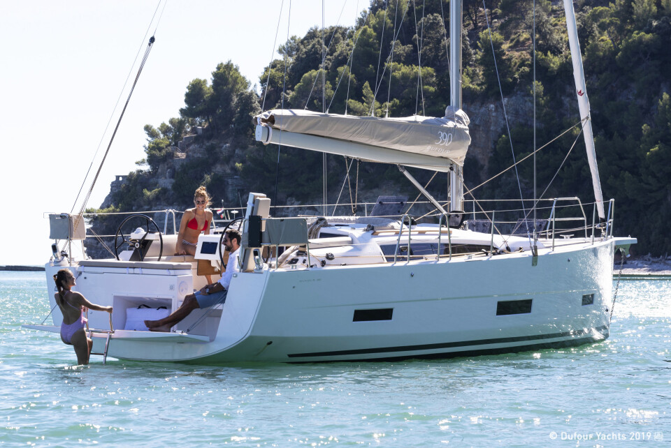 Dufour Grand Large 390