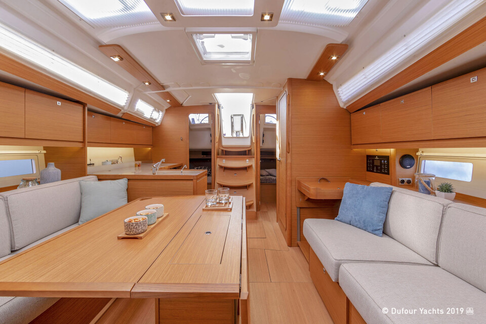 Dufour Grand Large 390