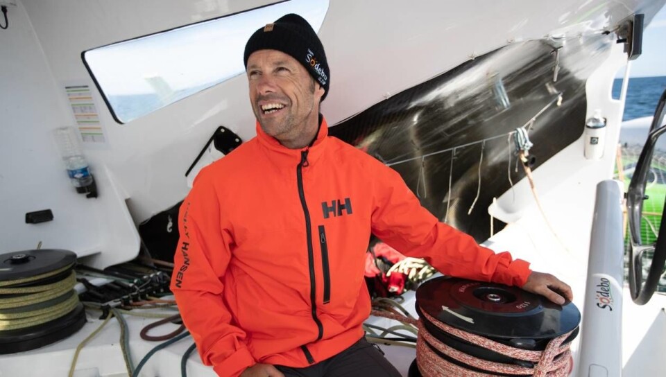 UTVIKLER: En tur rundt jorda byr på alt fra storm i sørishavet til hete i stillebeltet. Thomas Coville bruker klær fra Helly Hansen under alle mulige forhold.