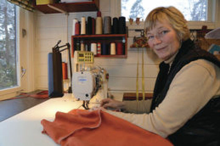ERFAREN: Bente Tyrholm har sydd puter for b&aring;ter i over 30 &aring;r