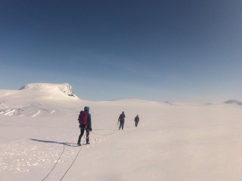 PÅ BREEN: Brevandring på vei mot Islands høyeste punkt, Hvannadalshnjukur (2110 meter over havet). PÅ BREEN: Brevandring på vei mot Islands høyeste punkt, Hvannadalshnjukur (2110 meter over havet).