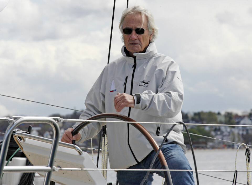 80: Stanley Paris blir 80 år når rekordforsøket starter. Han vil bli den eldste som seiler rundt jorda alene.