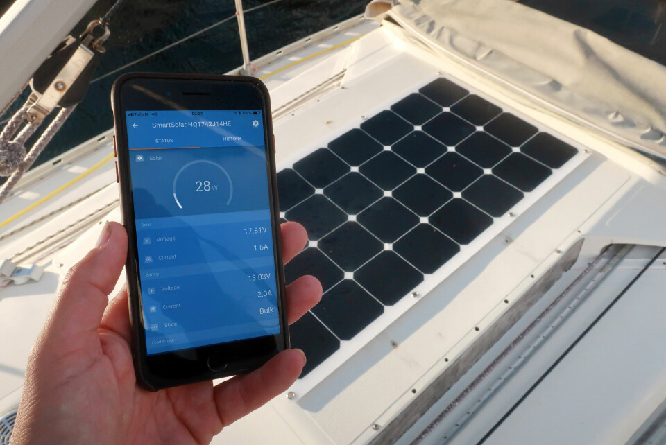 APP: Solcellepanelet er en effektiv strømkilde. Med en app kan jeg følge med på hva jeg får av energi.