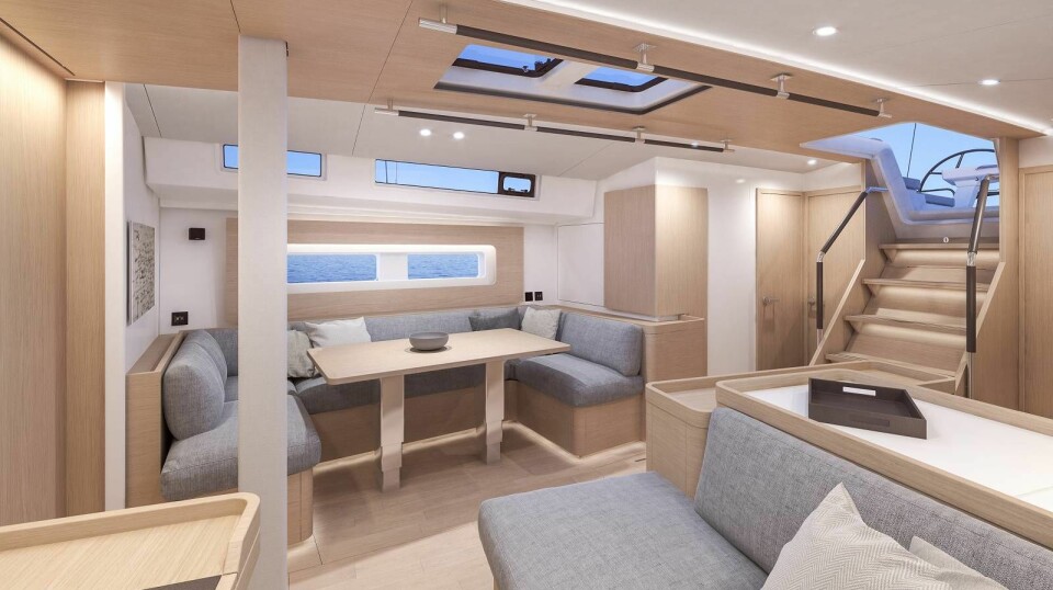 SNUDD: Planløsningen på Oceanis Yacht 54 er helt lik First, men spiseplassen og lounge-området er byttet plass.