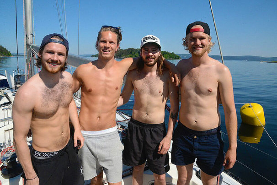 KLARE: Skipper Joppe Havig-Gjelseth med Andreas Nikolai Bjørn-Hansen, Kim Bye og Espen Myklebust, klare for langtur.