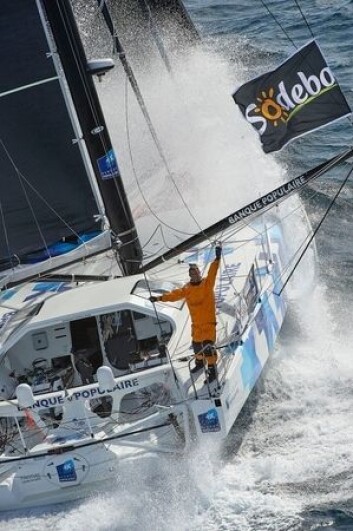 FAVORITT: Armel Le Cléach var hakk i hele på Francois Gabart i mål på Vendee Globe sist. Nå er han favoritt. FAVORITT: Armel Le Cléach var hakk i hele på Francois Gabart i mål på Vendee Globe sist. Nå er han favoritt.