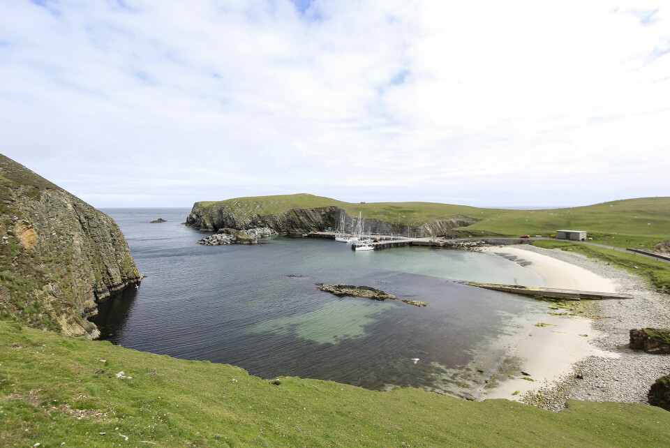 ISLE: 60 mennesker, tusenvis av sauer og millioner av sjøfugl holder til på den lille øya Fair Isle mellom Shetland og Orknøyene.