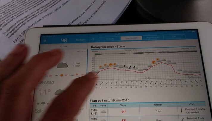 YR: Det er viktig å forsikre seg om at vind og vær ikke gjør plassen ugunstig. Sjekk også strøm og tidevann. YR: Det er viktig å forsikre seg om at vind og vær ikke gjør plassen ugunstig. Sjekk også strøm og tidevann.
