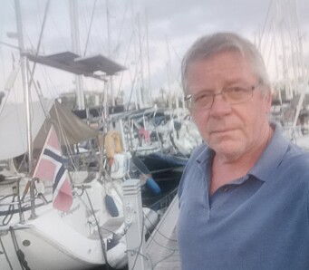 SELFIE: Steinar Ryvind på brygga. SELFIE: Steinar Ryvind på brygga.