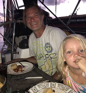 Warren fra San Fransisco i USA seiler med S/Y Eliana. Panamakanalen ble stengt for båter <65m i mars, så enn så lenge er han «på feil side» av Nord-Amerika. Det vanker middag og framtidsdiskusjoner hjemme på Vilja. Warren fra San Fransisco i USA seiler med S/Y Eliana. Panamakanalen ble stengt for båter <65m i mars, så enn så lenge er han «på feil side» av Nord-Amerika. Det vanker middag og framtidsdiskusjoner hjemme på Vilja.