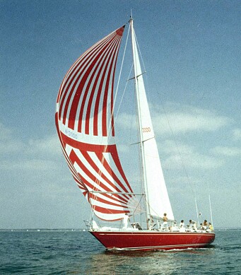 SWAN 57: «Berge Viking» ble konstruert alt i 1977 og var blitt utdatert alt før starten på jorda rundt regattaen. SWAN 57: «Berge Viking» ble konstruert alt i 1977 og var blitt utdatert alt før starten på jorda rundt regattaen.