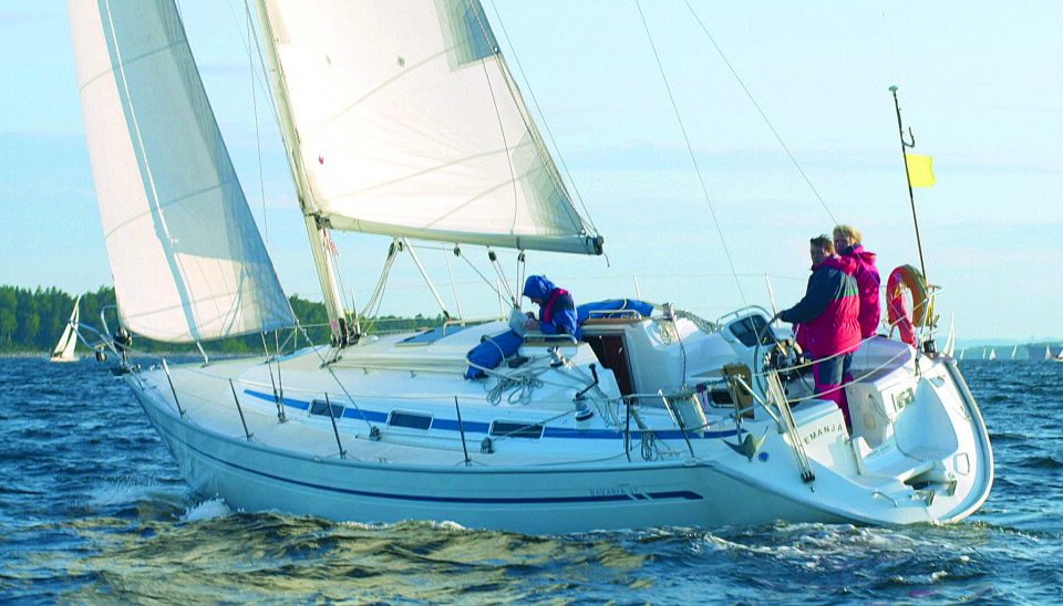 STOR: Bavaria 37 Holiday fra dette årtusenet med tre lugarer for 500 000 kroner er billig. Båten fra 2001 har en lang utstyrsliste, og har det meste om bord. STOR: Bavaria 37 Holiday fra dette årtusenet med tre lugarer for 500 000 kroner er billig. Båten fra 2001 har en lang utstyrsliste, og har det meste om bord.