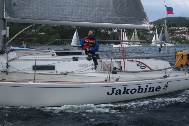VANT: Yngve Lønmo vant sin klasse i Oslofjorden Rundt og økte ledelsen på SEILmagasinet Shorthanded-ranking. FOTO: Axel Nissen-Lie.