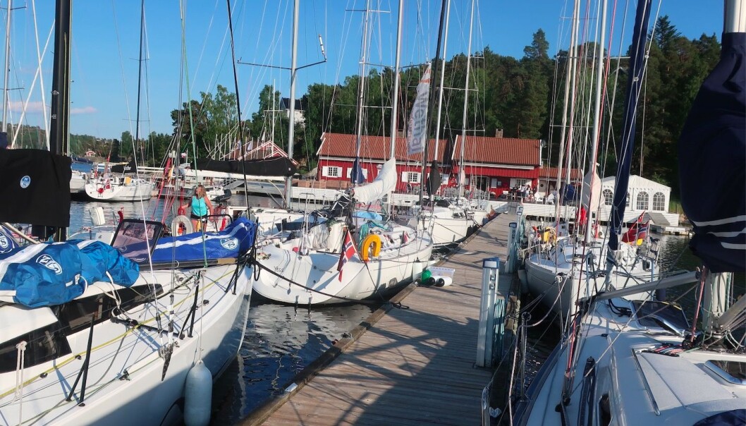 HANKØ: Bryggene på Hankø Yacht Club fylles opp med deltagere. Det er 48 båter på startlisten. HANKØ: Bryggene på Hankø Yacht Club fylles opp med deltagere. Det er 48 båter på startlisten.