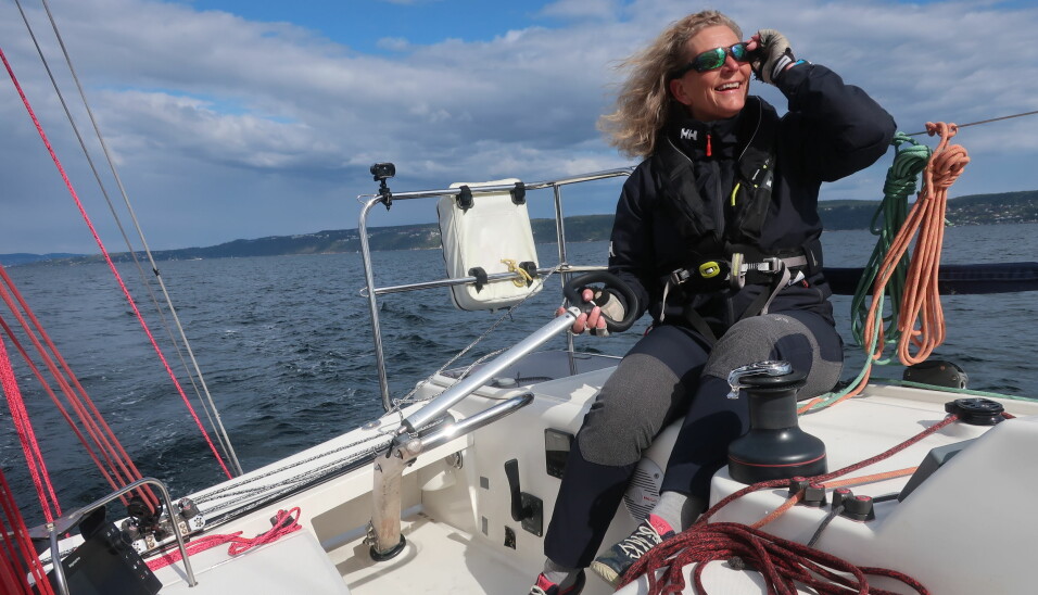 SEILER: Eira Naustvik er aktiv regattaseiler og seiler helst shorthanded.