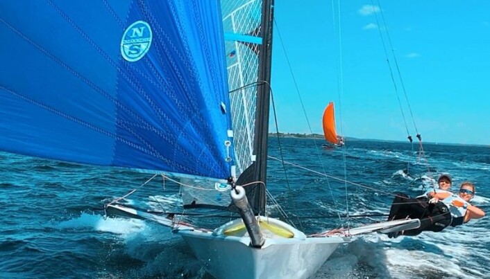Helene Næss og Marie Rønningen i 49erFX Helene Næss og Marie Rønningen i 49erFX