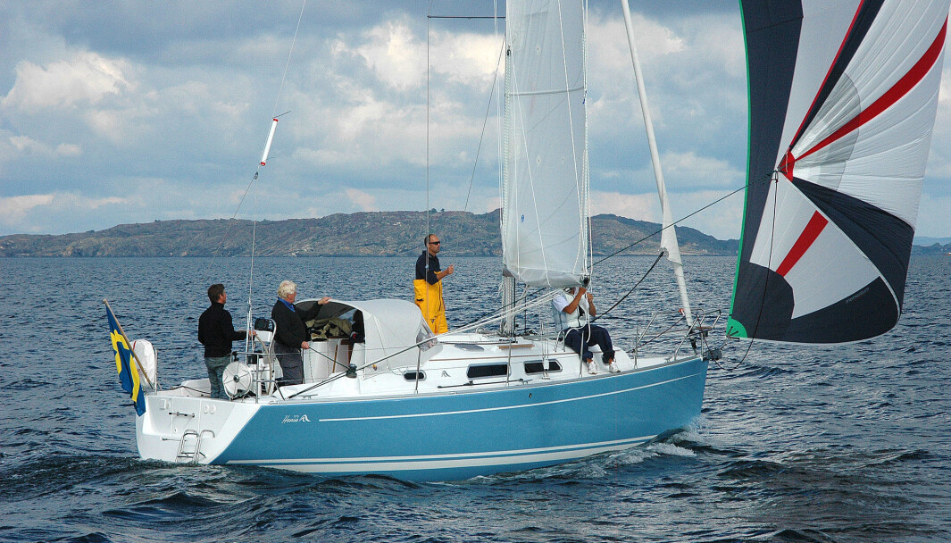 GENNAKER: Hanse 315 fortjener mer duk på slør i lett vind en standard fokken. GENNAKER: Hanse 315 fortjener mer duk på slør i lett vind en standard fokken.