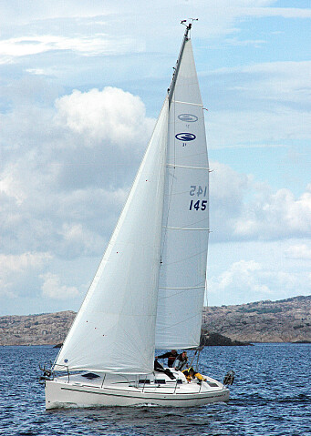 RIGG: Elan 31 har en høy og effektiv rigg. RIGG: Elan 31 har en høy og effektiv rigg.