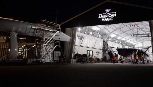 USA: To generasjoner AC75 på American Magics base i Auckland USA: To generasjoner AC75 på American Magics base i Auckland