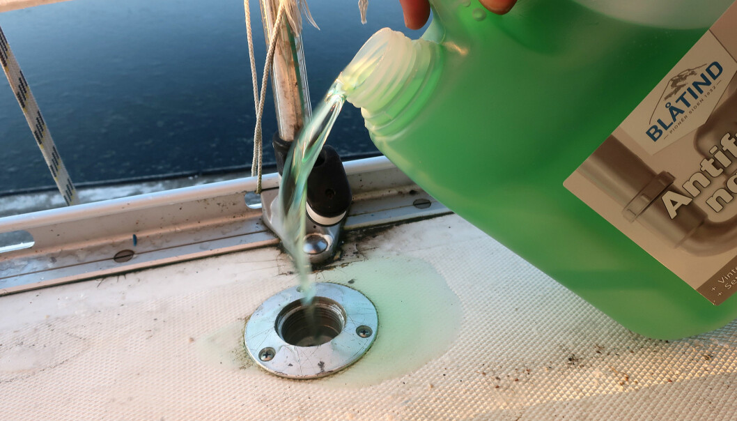 FROSTSIKRING: Frostvæske basert på propylenglykol er testet ut på vanntanken.