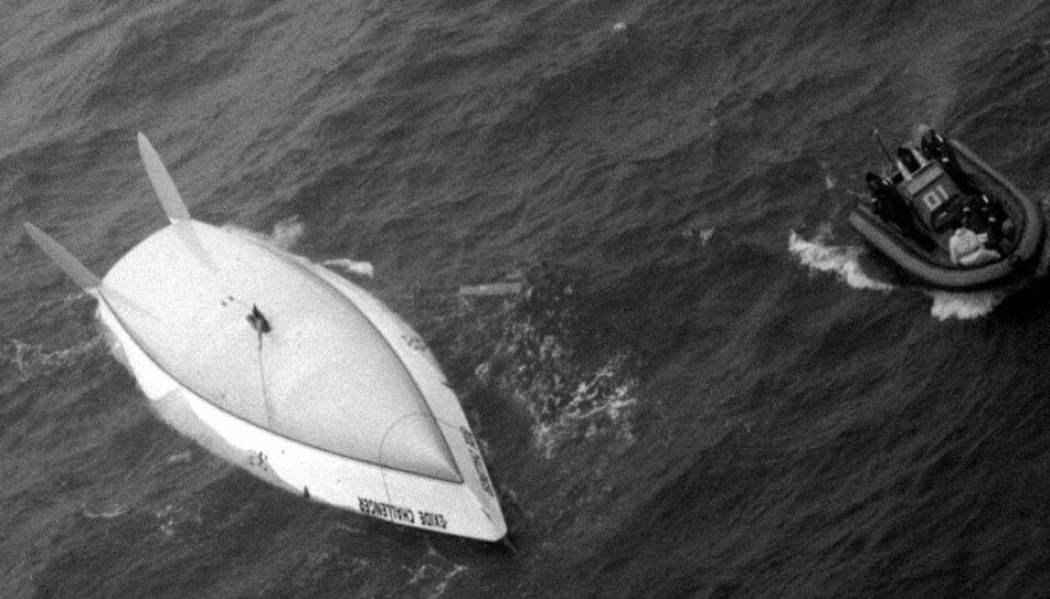 REDDET: Tony Bullimore reddet livet ved å oppholde seg inne i en luftboble om bord i sin kullseilte båt.