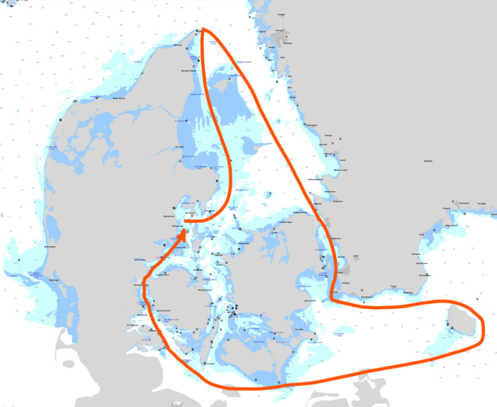 650NM: Banen går i le av Danmark og kan ta opp til en uke å seile nonstop. 650NM: Banen går i le av Danmark og kan ta opp til en uke å seile nonstop.