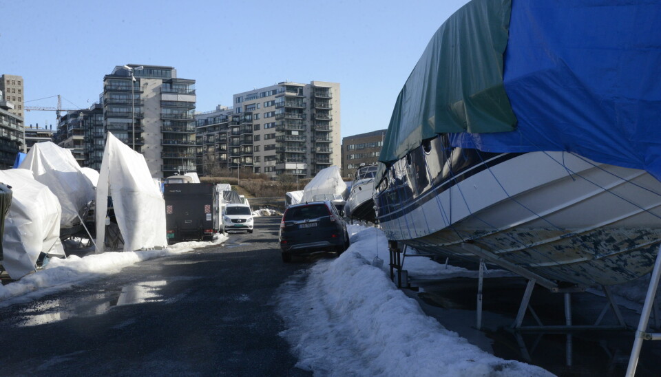 UTVIKLING: Båtopplagsplassen ligger mellom vannspeilet og motorveien ved Skøyen, et område under stor utvikling.