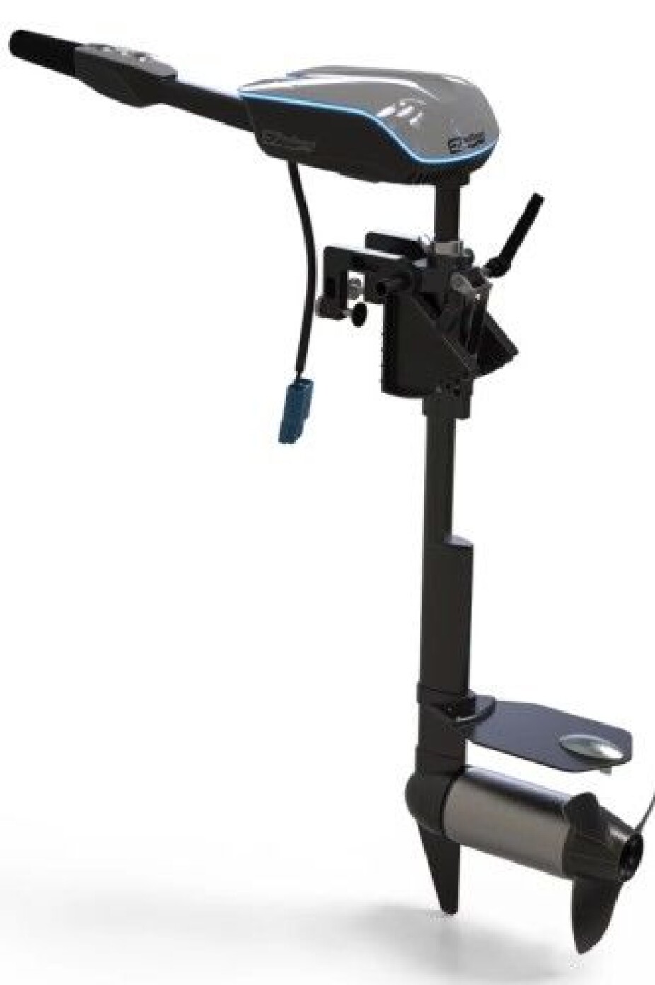 GODT UTSTYRT: Motoren på 17 – 18,5 kg er høydejusterbar for forskjellige båttyper. Det er en enkel tilt løsning, kavitasjons plate for optimale arbeidsforhold for propell, LED lys for bedre synlighet på kveldstid, dødmannsknapp, vanntett konnektor med mer