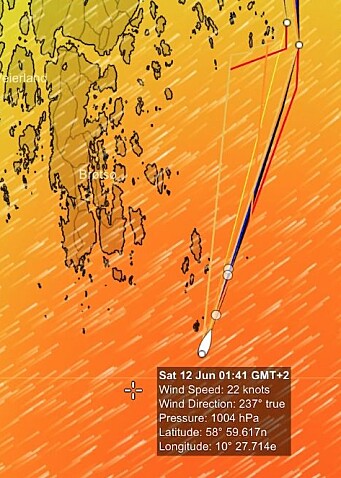 TRISTEIN: Spørsmålet er om det er lurt å sette spinnaker etter runding. TRISTEIN: Spørsmålet er om det er lurt å sette spinnaker etter runding.