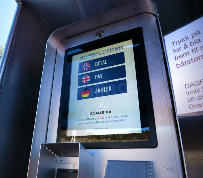 BETALING: Selv om havnene gjør det mulig å betale med mobilen, så er det ofte også egen betalingsautomat på brygga. BETALING: Selv om havnene gjør det mulig å betale med mobilen, så er det ofte også egen betalingsautomat på brygga.