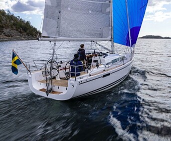 NY: Arcona 385 bygger vider på 380, med ny cockpit og nye vinduer. NY: Arcona 385 bygger vider på 380, med ny cockpit og nye vinduer.
