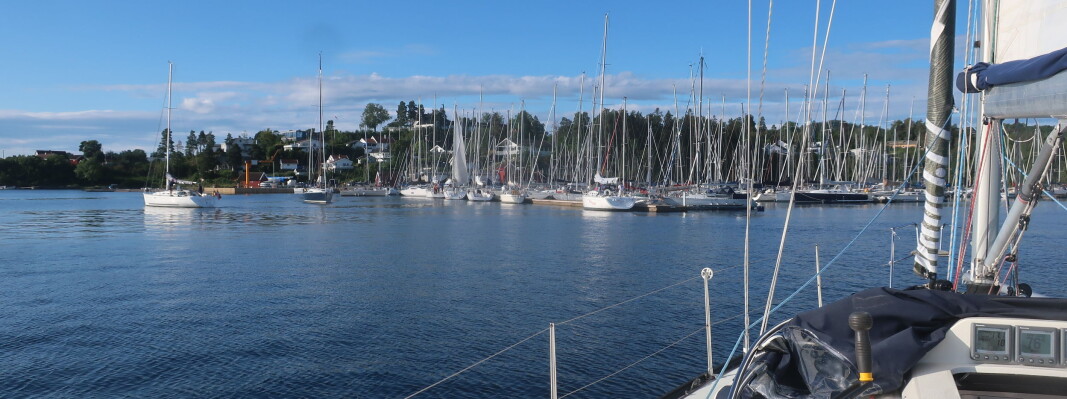 ASKER: Morgensteming på Blakstad hvor flere av båtene lå klare på grunn av tidlig start. ASKER: Morgensteming på Blakstad hvor flere av båtene lå klare på grunn av tidlig start.