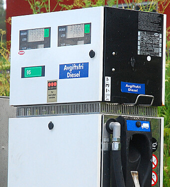 AVGIFTSFRITT: Slik var dieselpumpene merket før. Nå står det annlegsdiesel. AVGIFTSFRITT: Slik var dieselpumpene merket før. Nå står det annlegsdiesel.