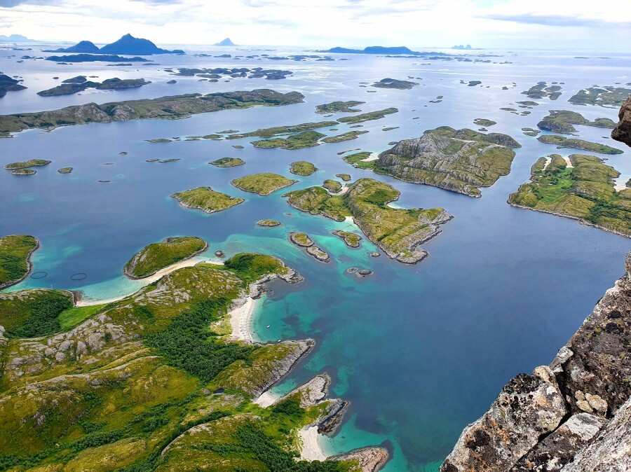 NORD-NORGE: Helgeland er mye å by på for oss seilere.  Foto Ole Henrik Nissen-Lie, SEILmagasinet.